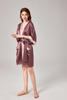 Custom Desgined 6A -Grad Pure Mulberry Wrapover Seidengewand für Frauen Nachtwäsche 