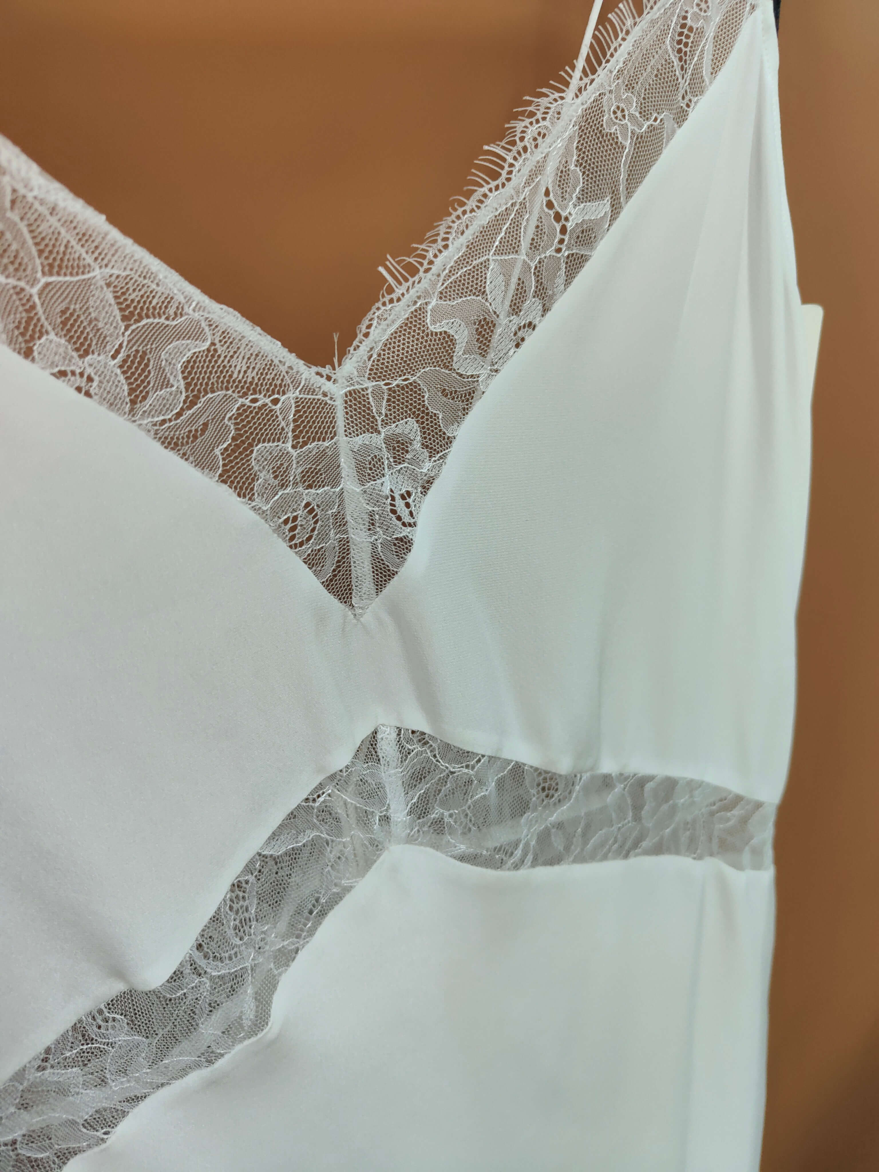 Custom Printing Sexy 100 Silk Lace Slip Dress mit Schlitz für Damen in loser Schüttung